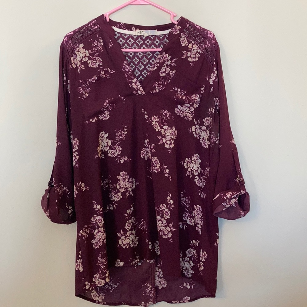 Women’s dress shirt.